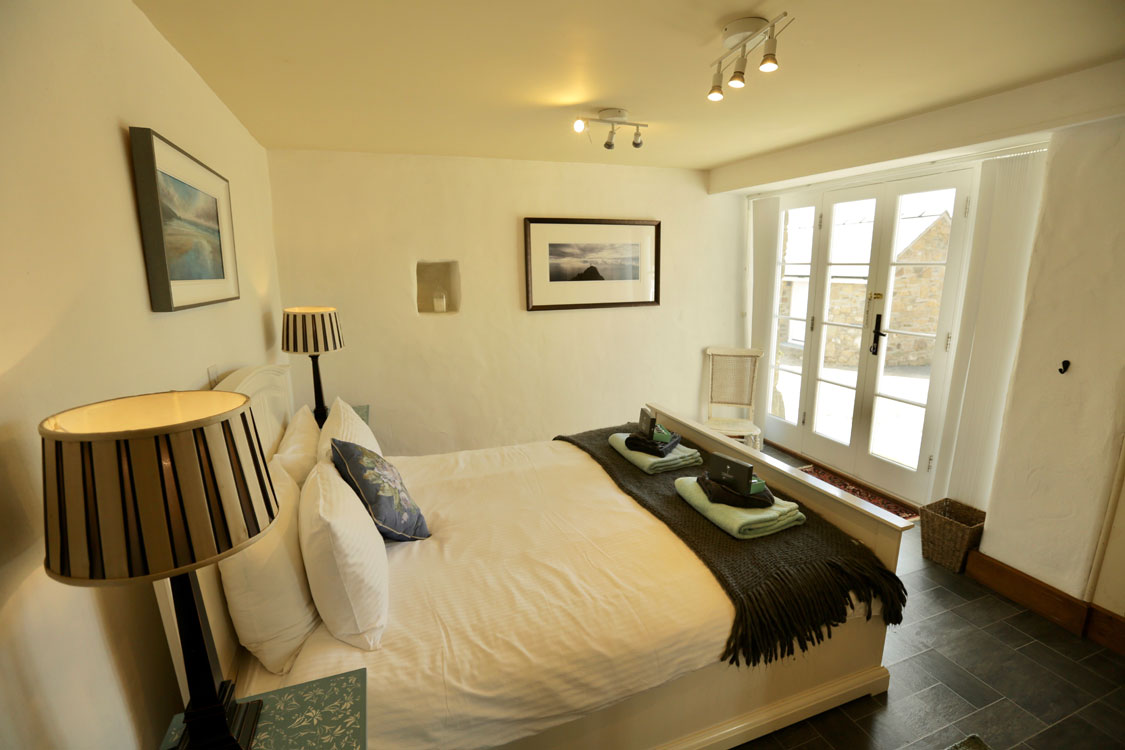 Tan Y Garn Whitesands Beach - Master Bedroom
